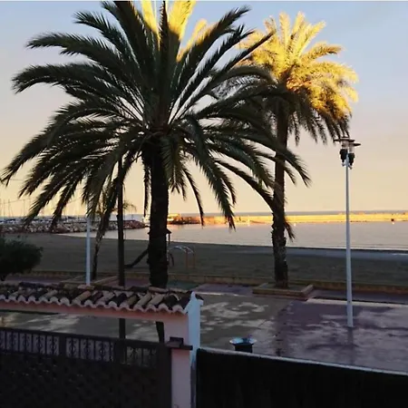 بيت للعطل Beachfront